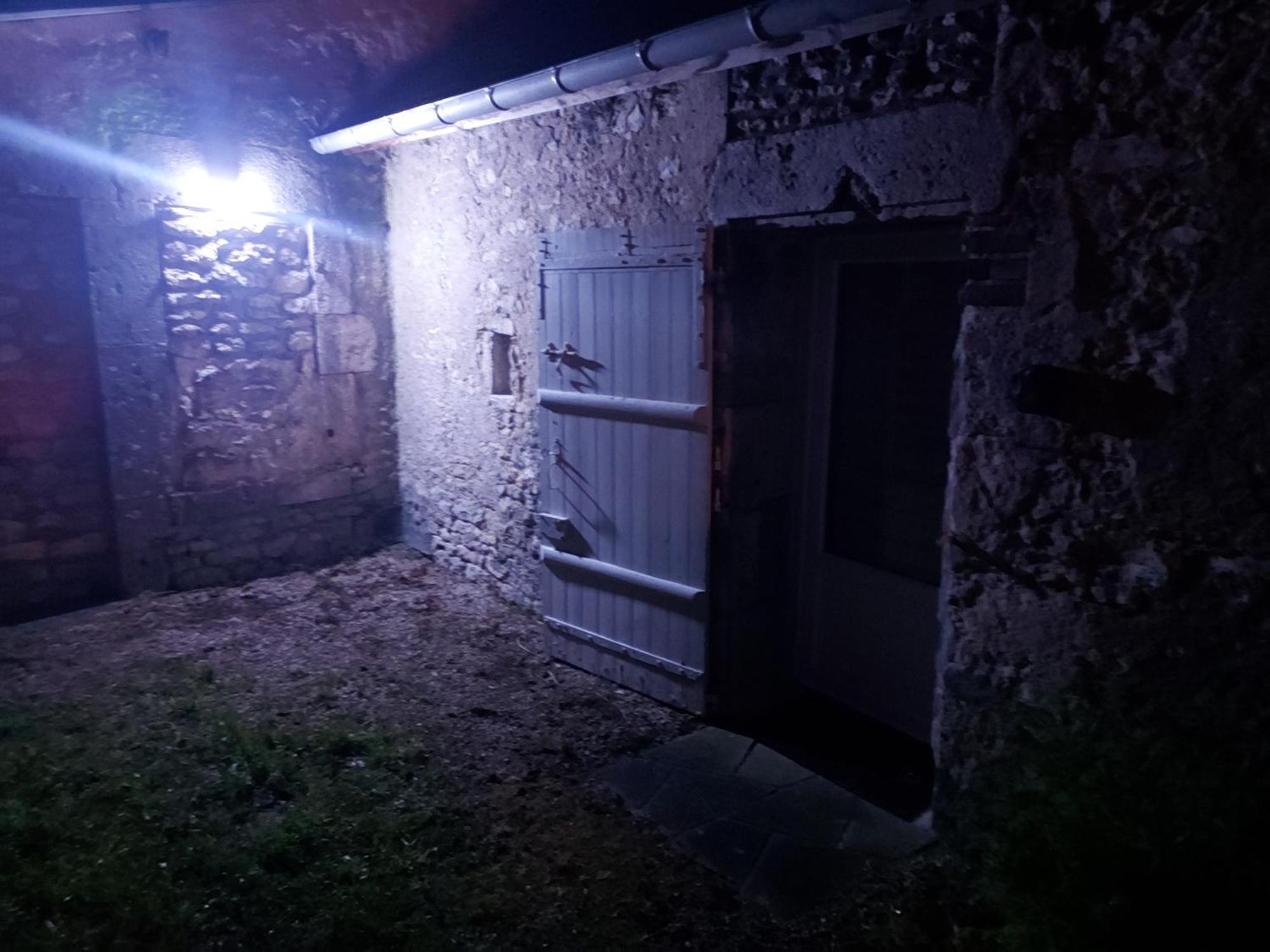Au Chant Des Grenouilles Patay Exteriör bild