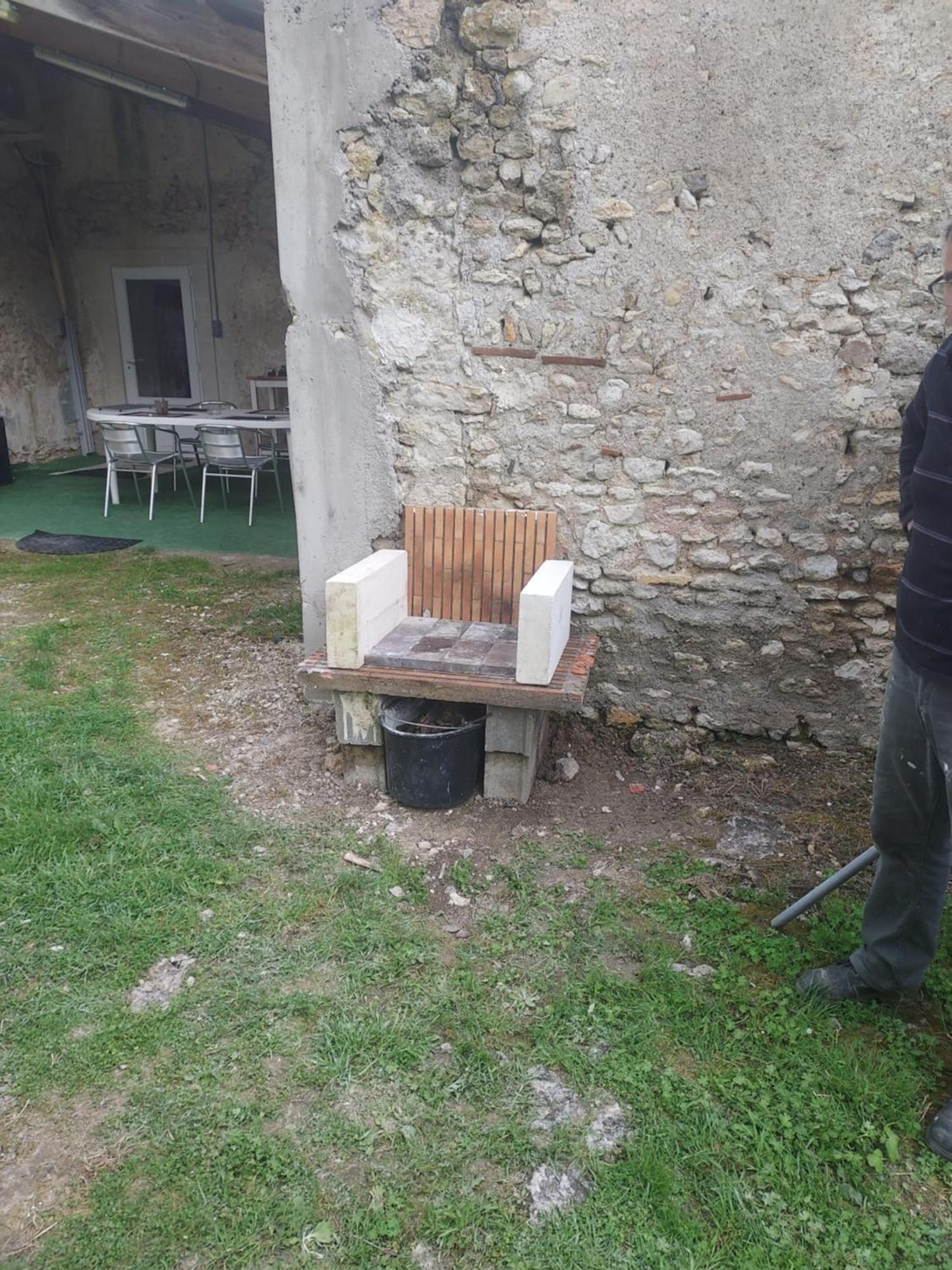 Au Chant Des Grenouilles Patay Exteriör bild